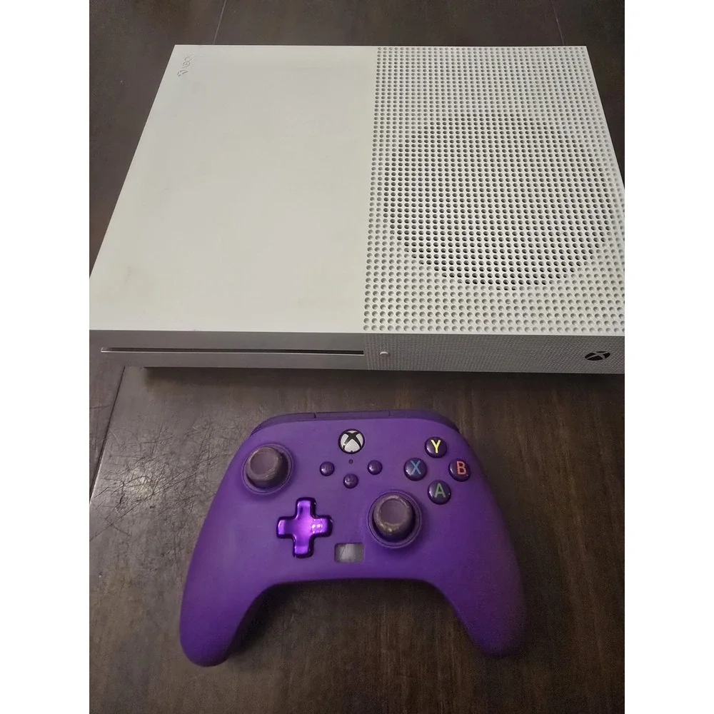Microsoft Xbox One S‎ White 1681 Console Bundle 500GB w/Controller TESTED